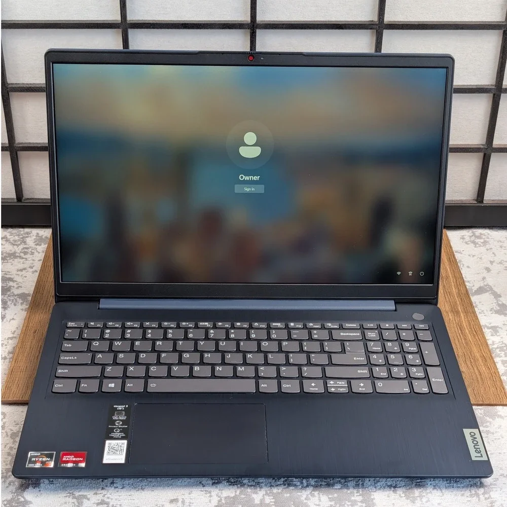Lenovo IdeaPad 3 15ALC6 AMD Ryzen 7 5700U 12GB RAM 512GB SSD 15.6 Touch Blue